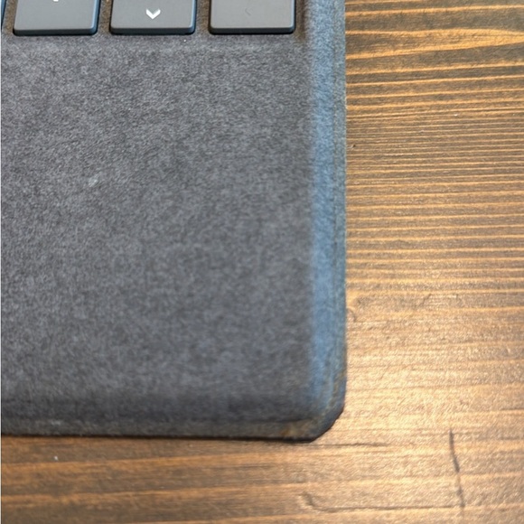 Microsoft Surface Pro Keyboard - Platinum Grey - Picture 5 of 6